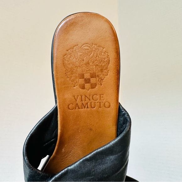 VINCE CAMUTO Black Leather Platform Slides Sandals - Picture 3 of 7